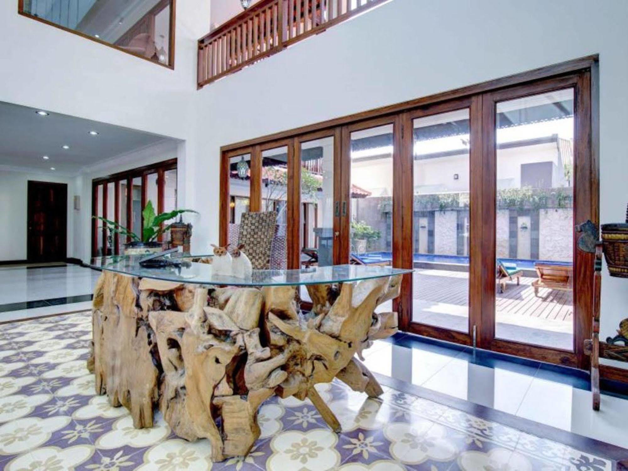 Hastinapura Residence Jimbaran  Exterior photo